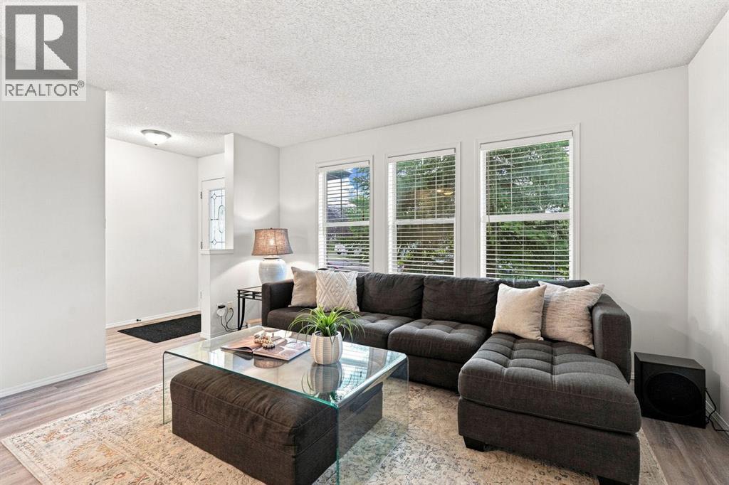 31 Bridlewood Avenue SW