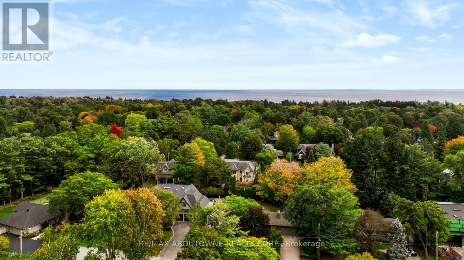 2086 GLENFOREST CRESCENT