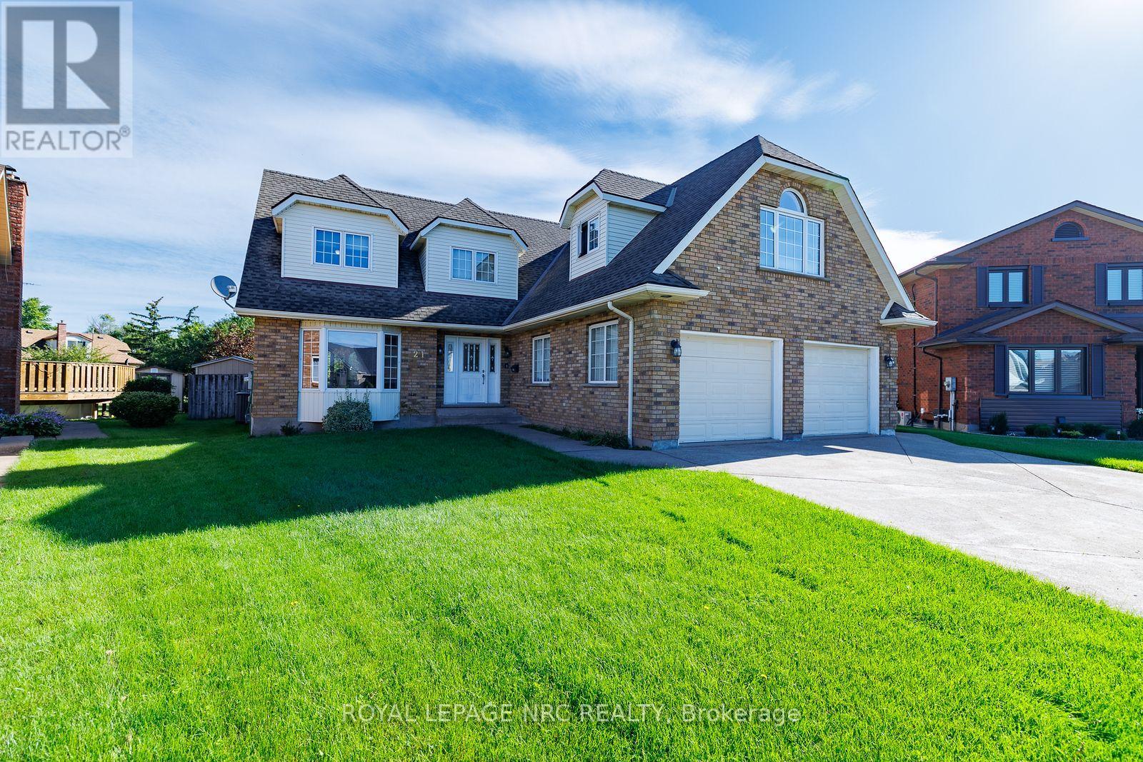 21 ELMVALE CRESCENT