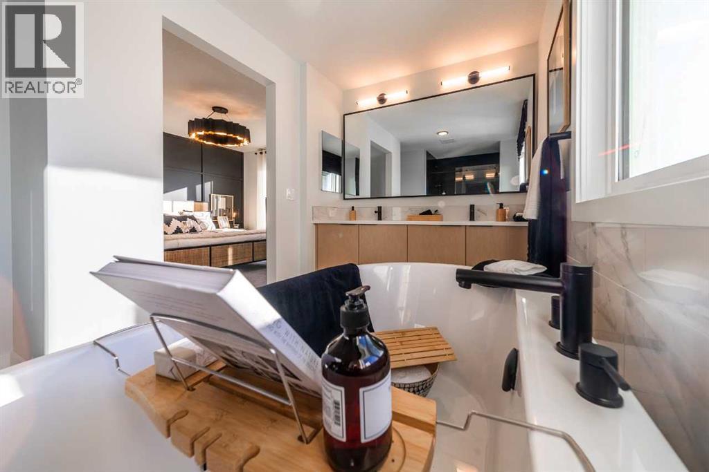 609 Lambeau Link SE