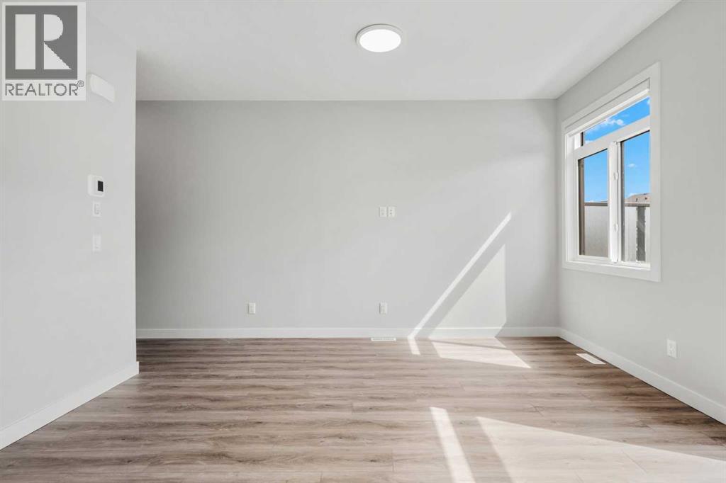 802, 4 Sage Hill Rise NW