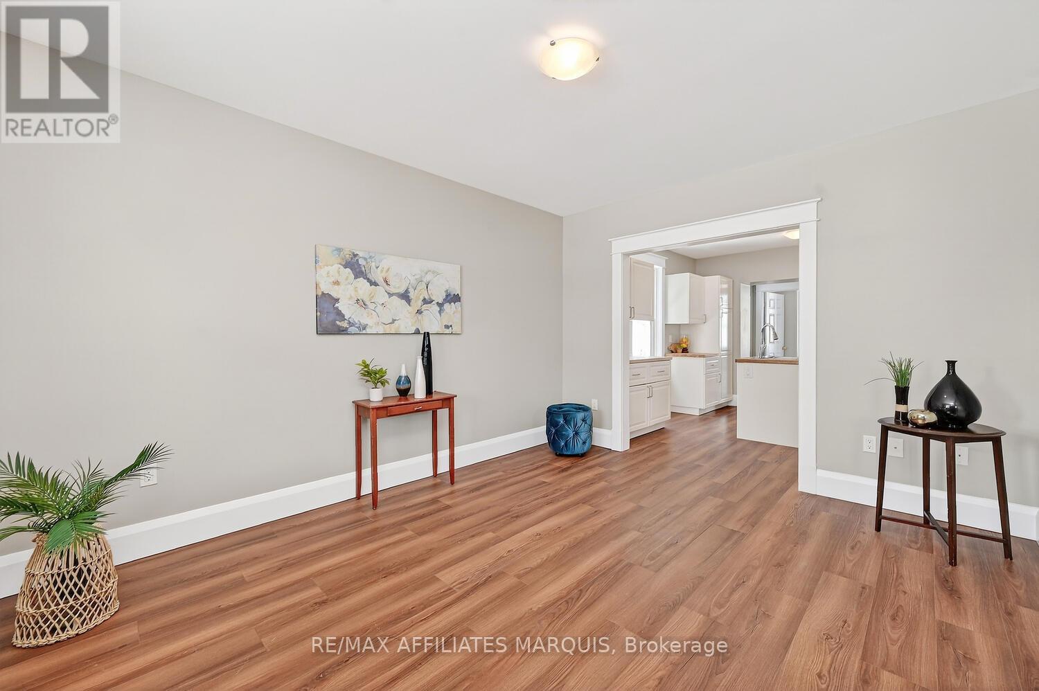 58 WILLIAM STREET W