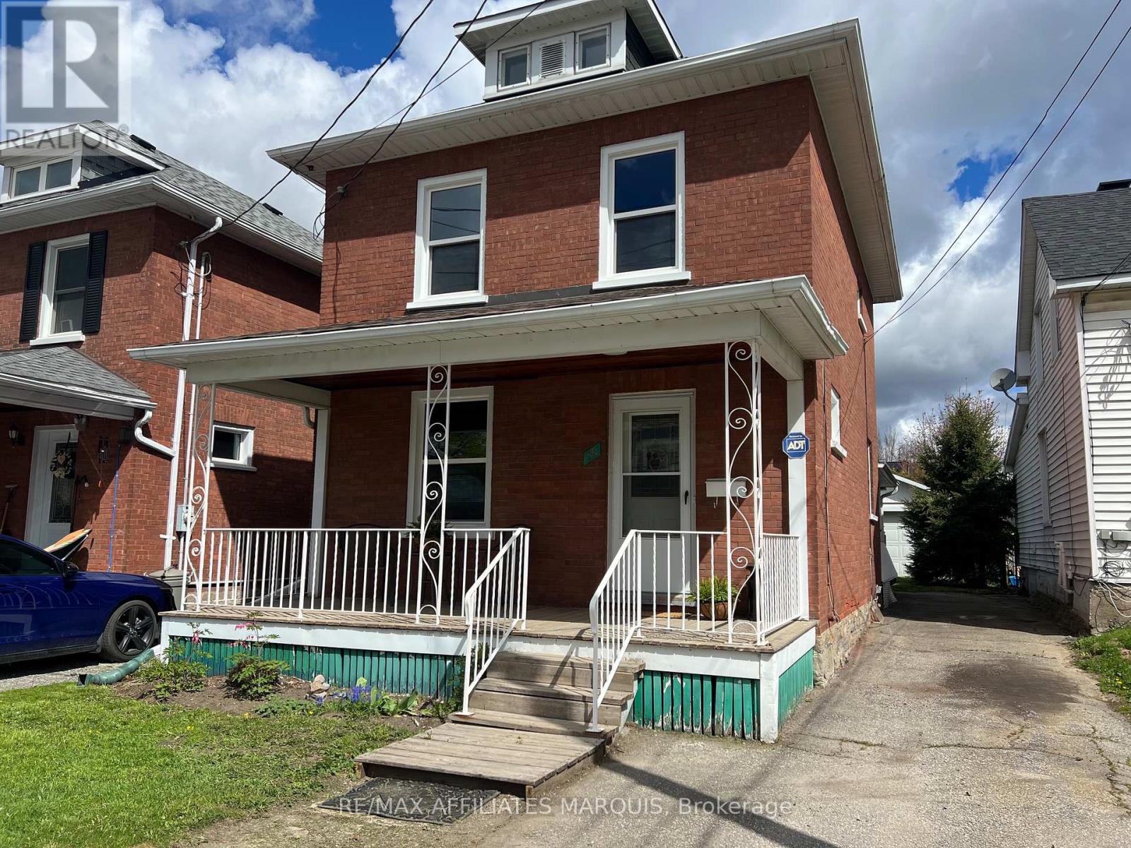 58 WILLIAM STREET W
