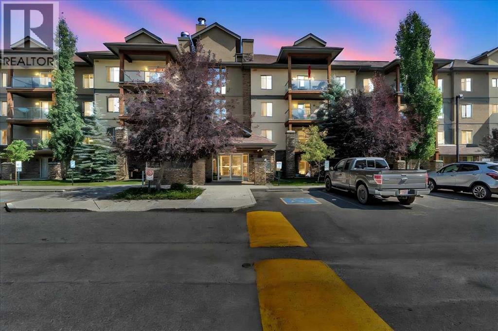 2408, 92 Crystal Shores
