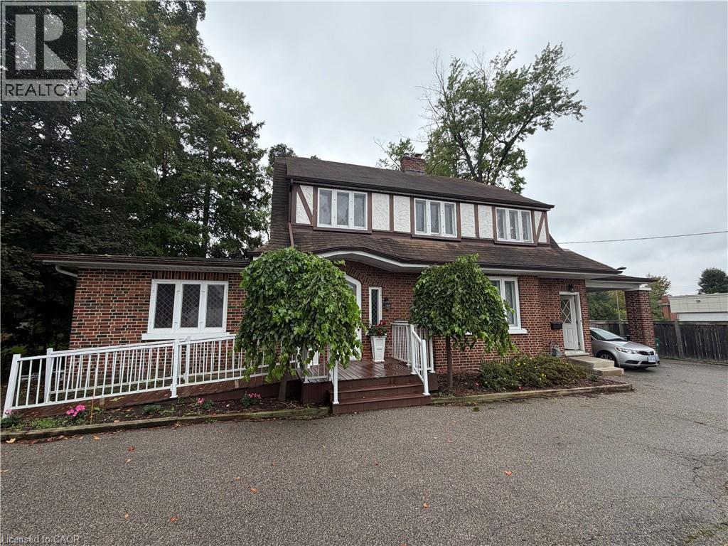 1558 KING Street E Unit# MAIN LEVEL
