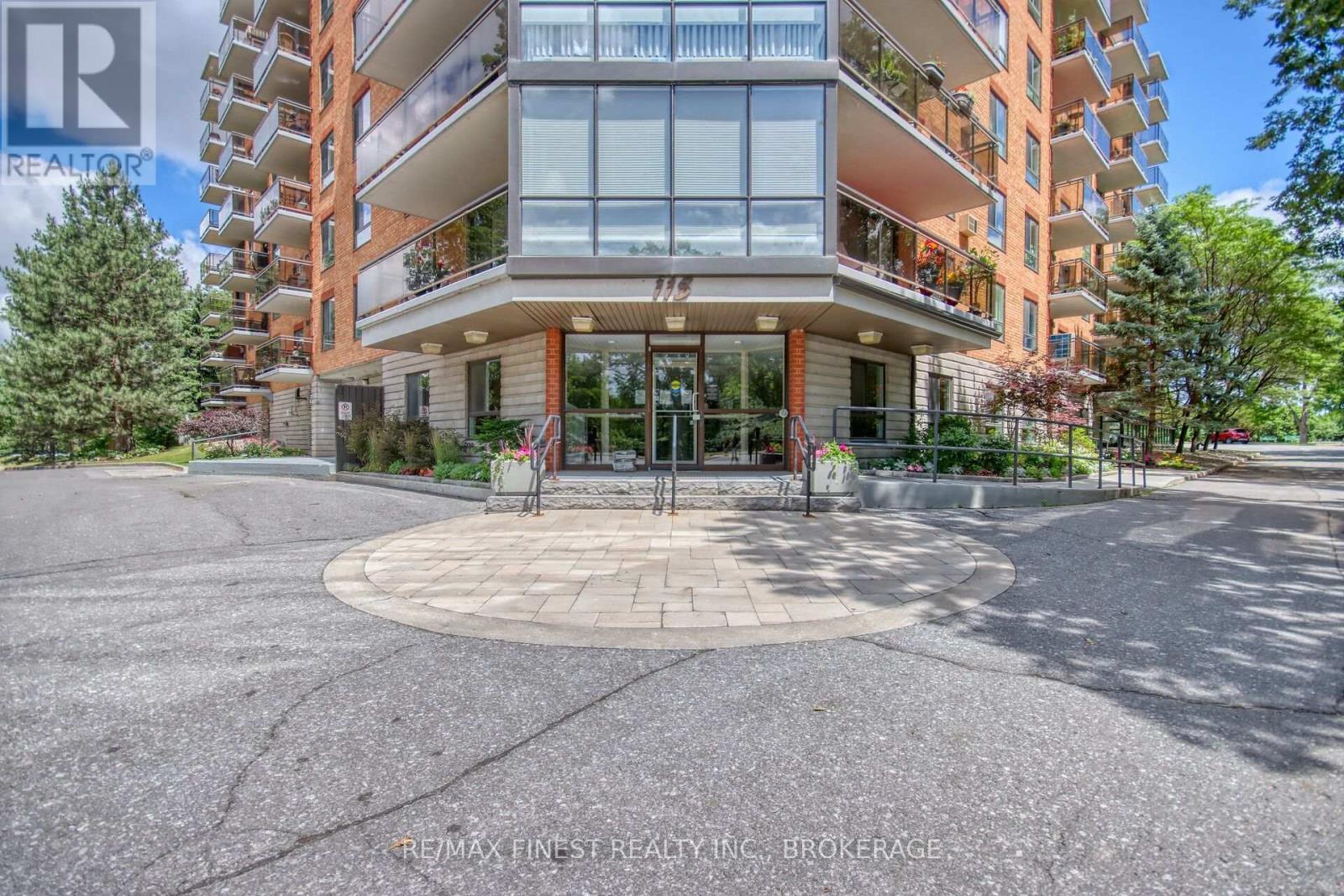 610 - 115 BARRETT COURT