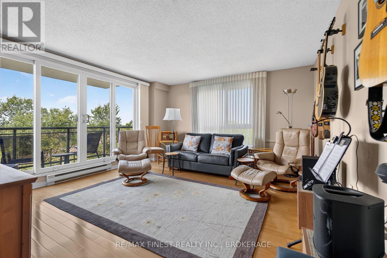 610 - 115 BARRETT COURT
