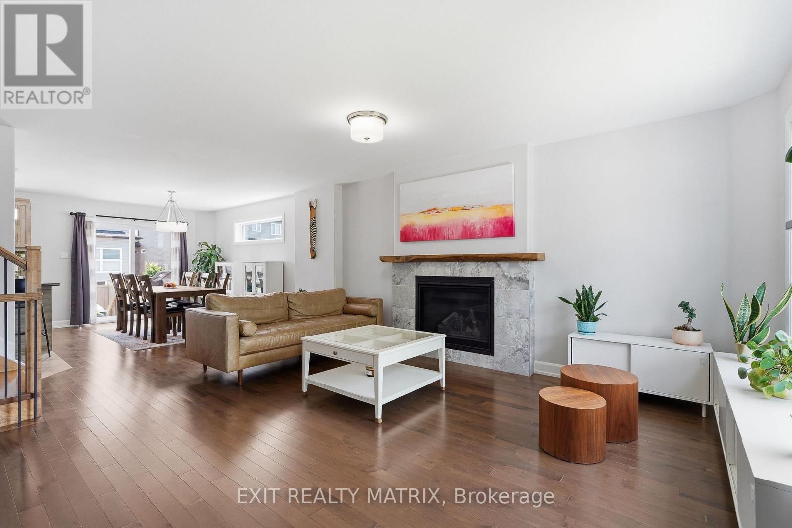549 MARSEILLE STREET