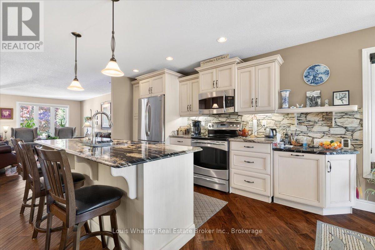 113 B 13TH AVENUE