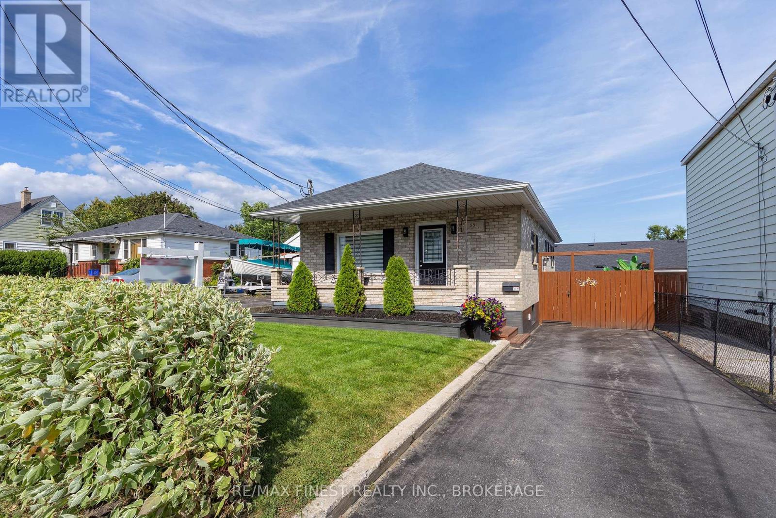 581 DIVISION STREET