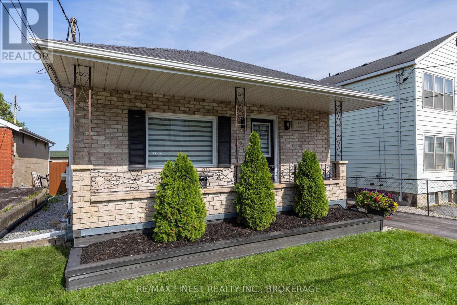 581 DIVISION STREET
