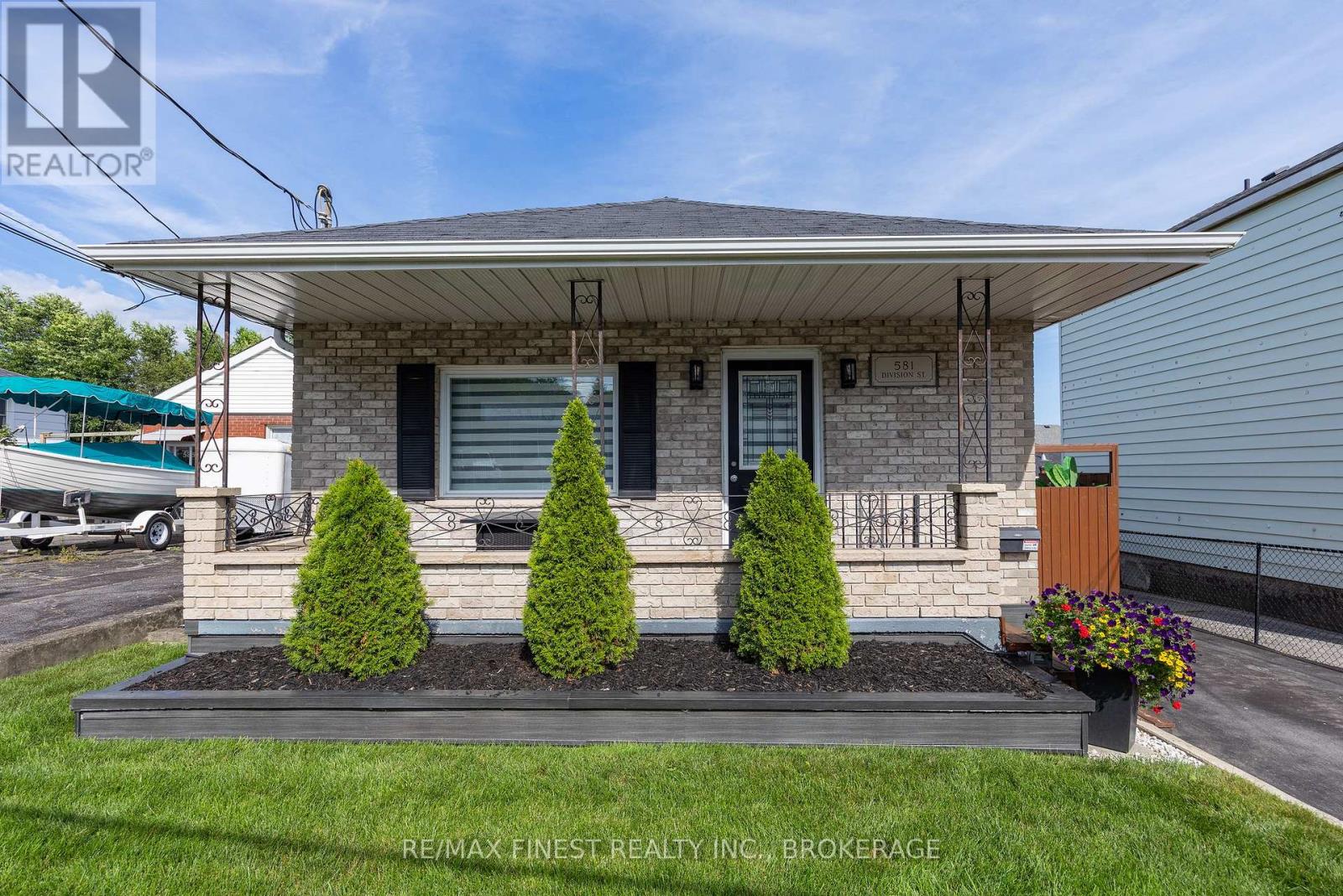 581 DIVISION STREET