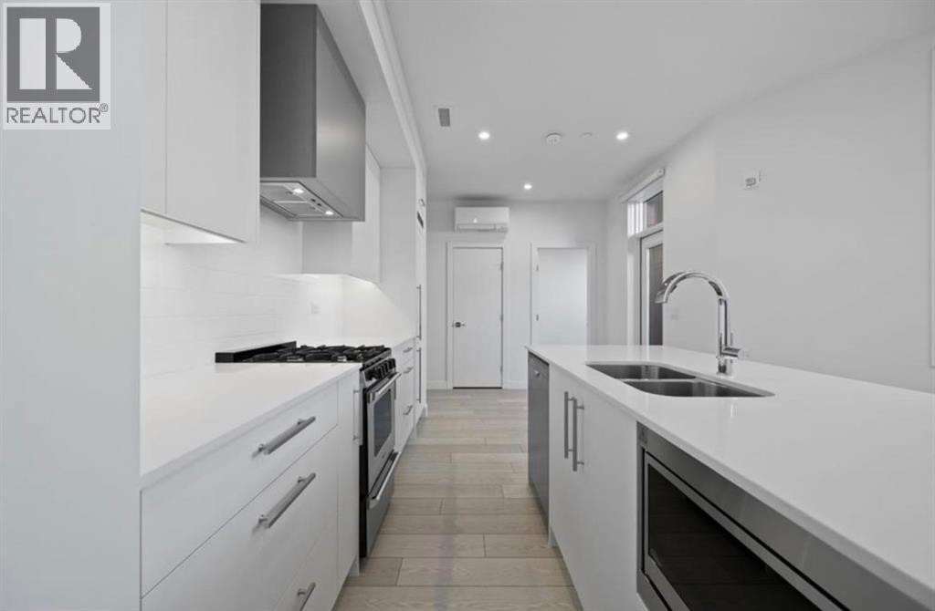 102, 8370 Broadcast Avenue SW
