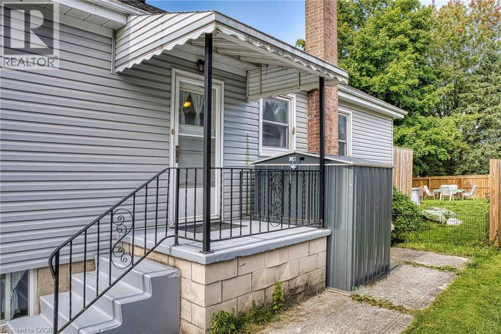 80 CARLING Terrace