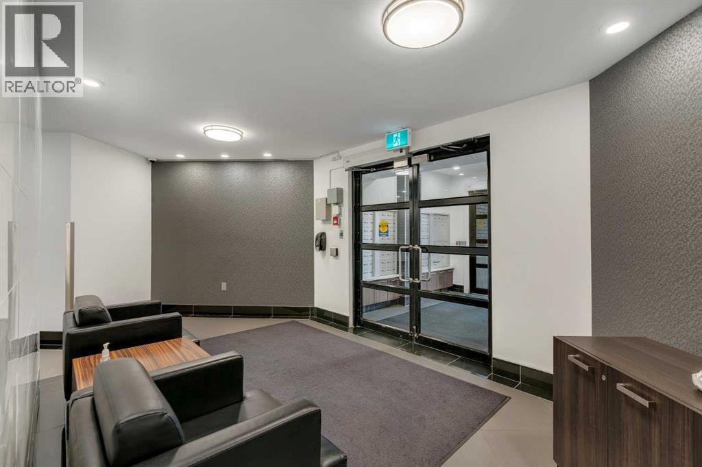 215, 10 Sierra Morena Mews SW