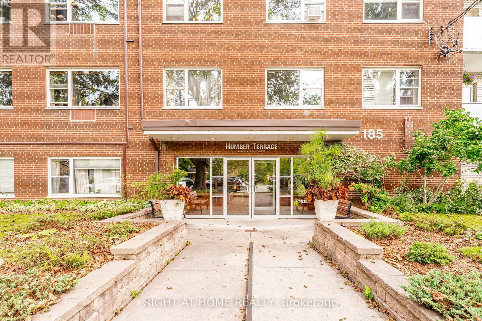 406 - 185 STEPHEN DRIVE
