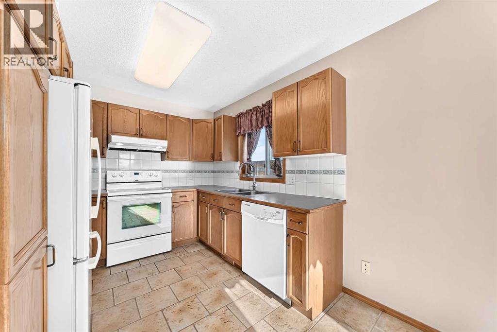 106 Elizabeth Way SE