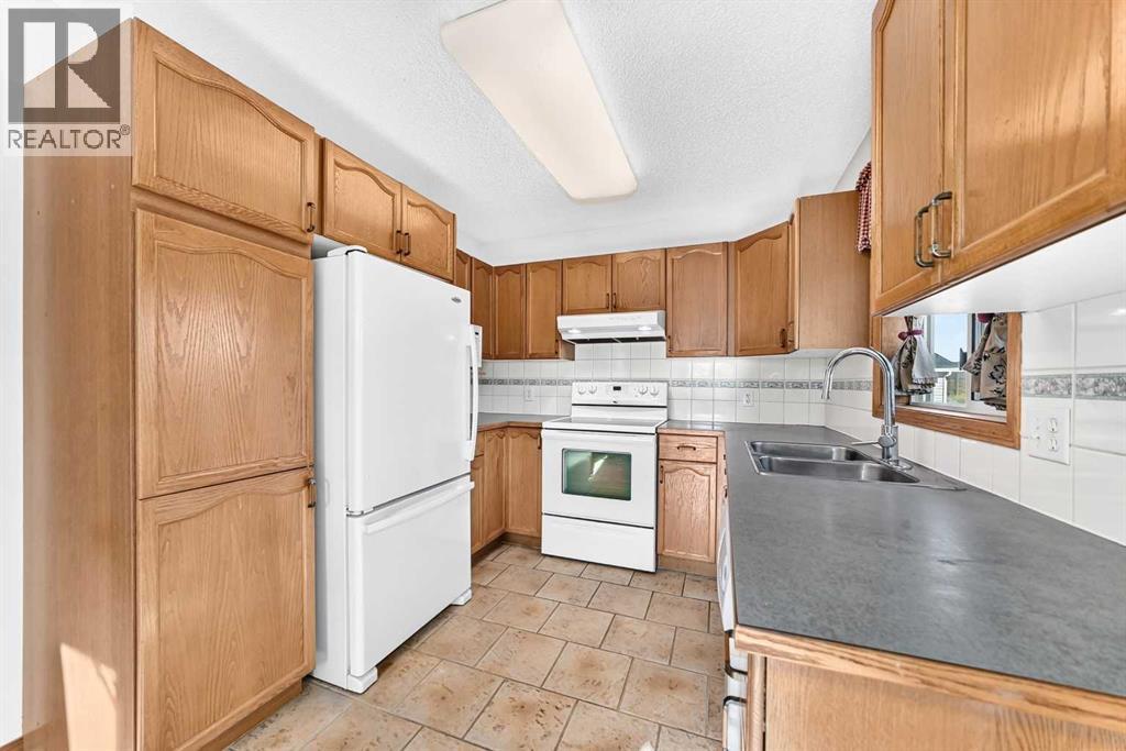 106 Elizabeth Way SE