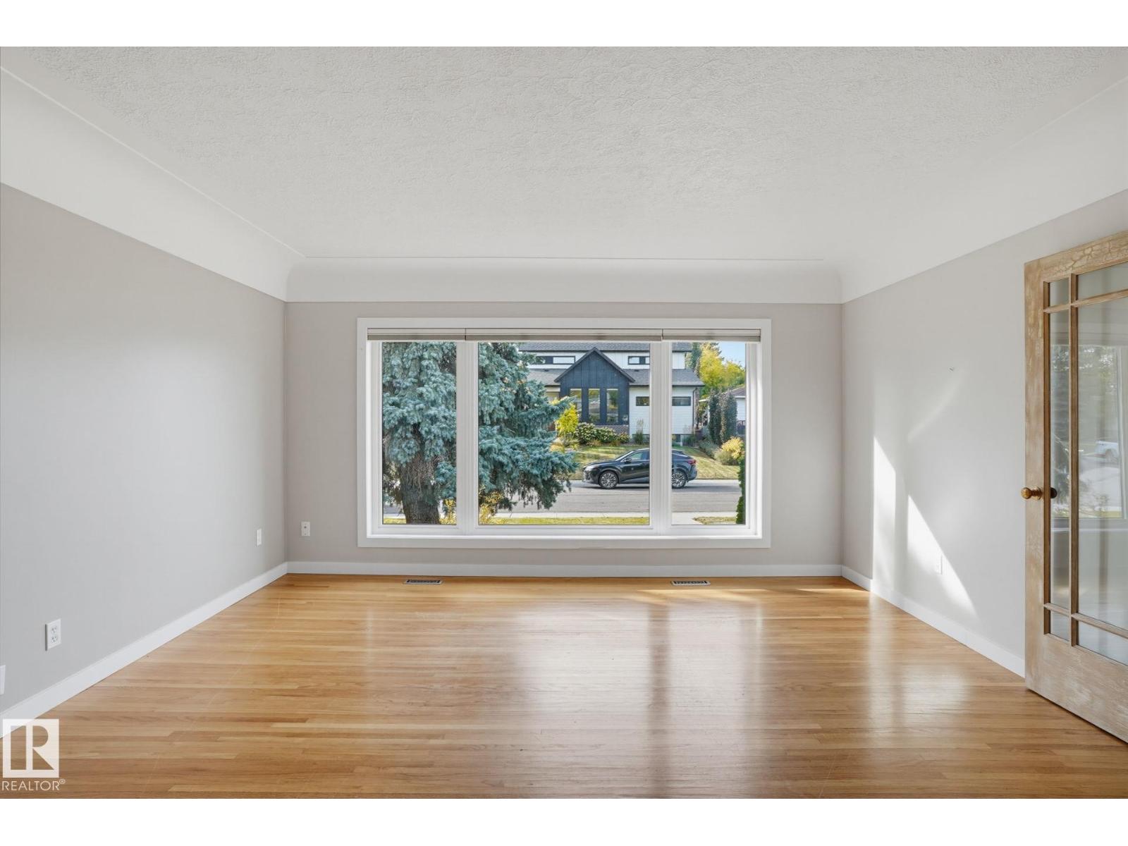 10807 134 ST NW