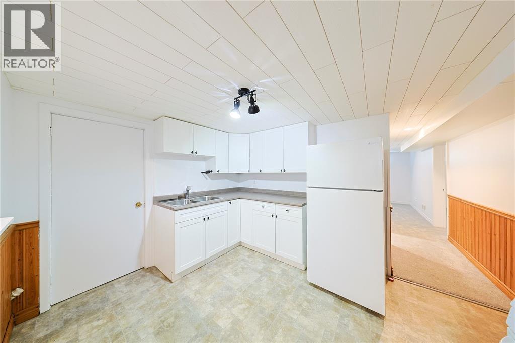 237 Essex STREET Unit# Lower
