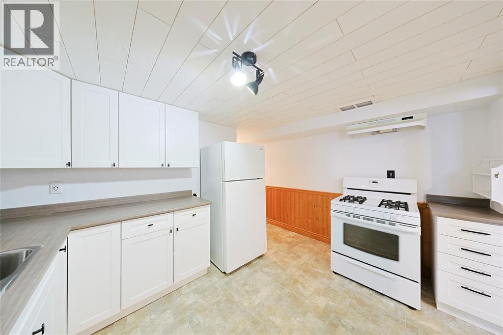 237 Essex STREET Unit# Lower