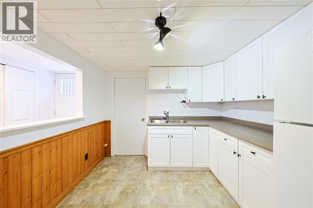 237 Essex STREET Unit# Lower