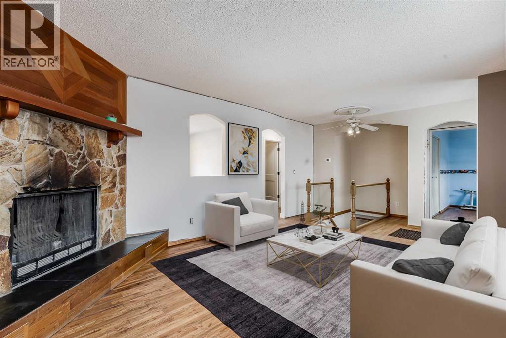 41 Alpine Crescent SE