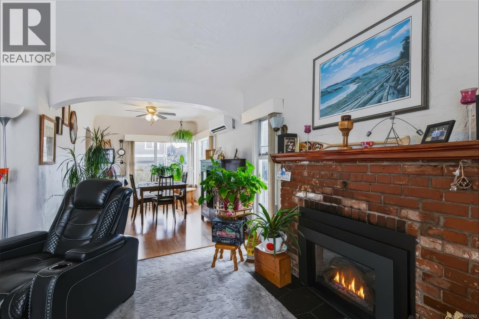 2635 5th Ave