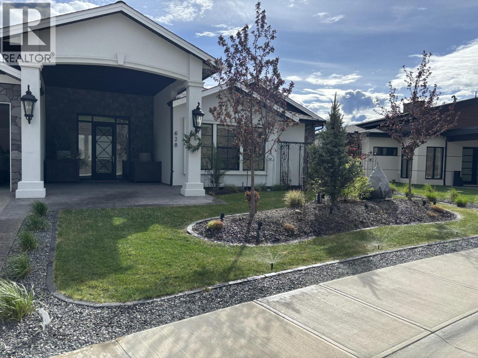 628 Hart Place
