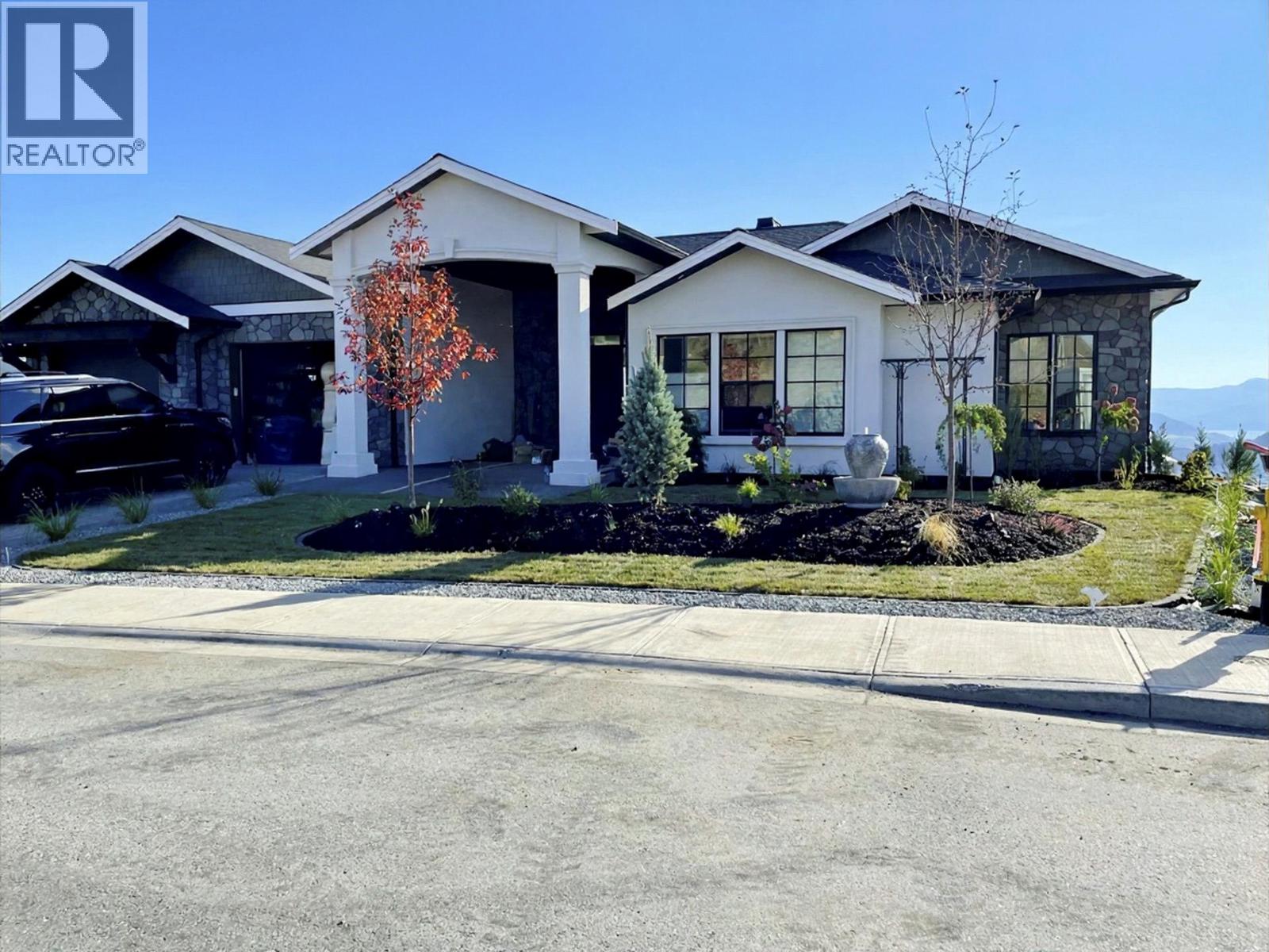 628 Hart Place