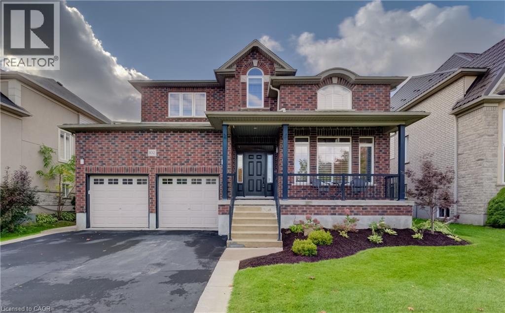 102 SCHWEITZER Crescent