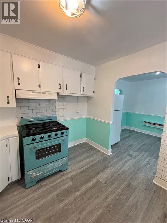 118 JACOBSON Avenue Unit# Upper