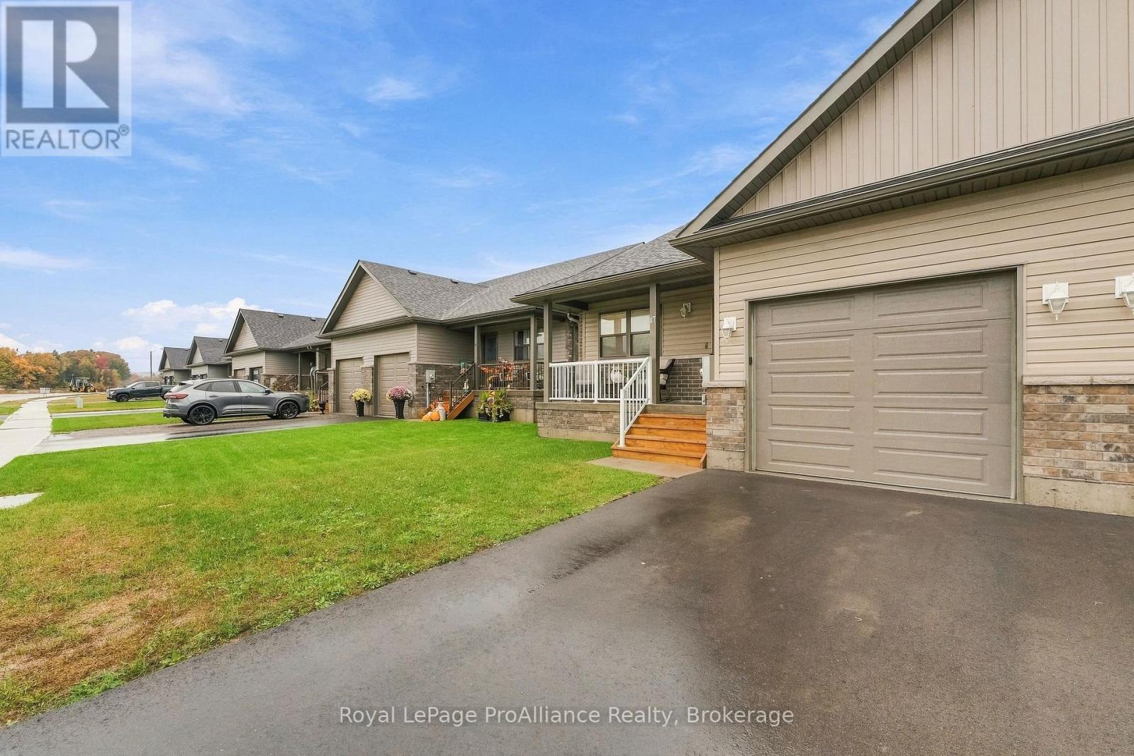 17 CLAYTON JOHN AVENUE
