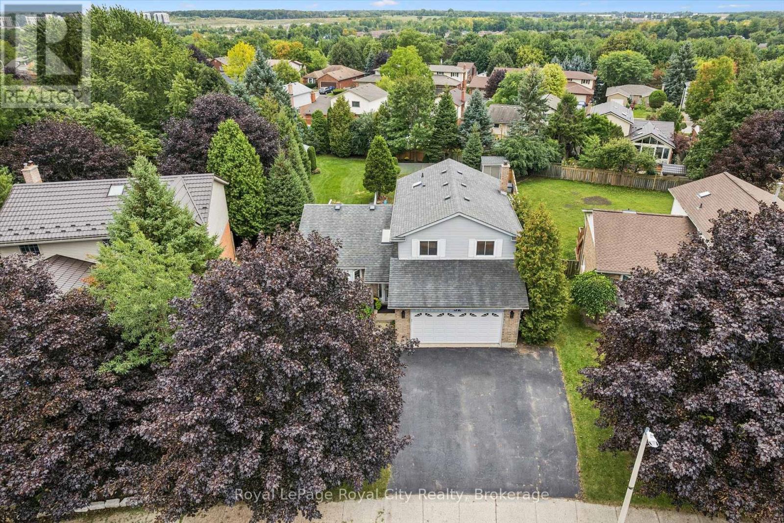 32 THORNHILL DRIVE
