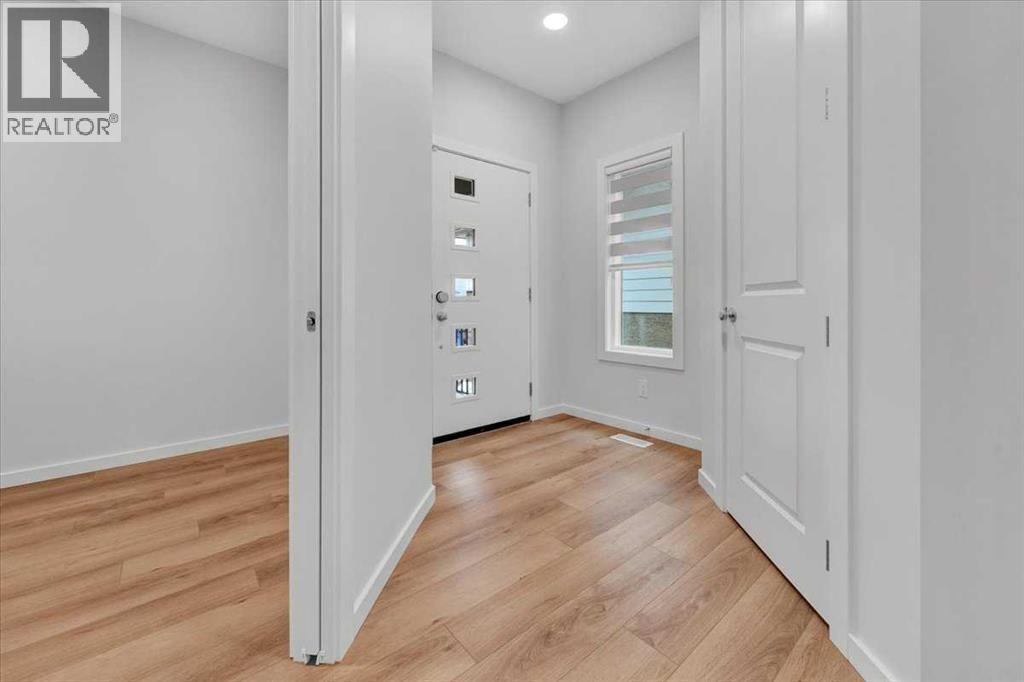 75 Versant Rise SW