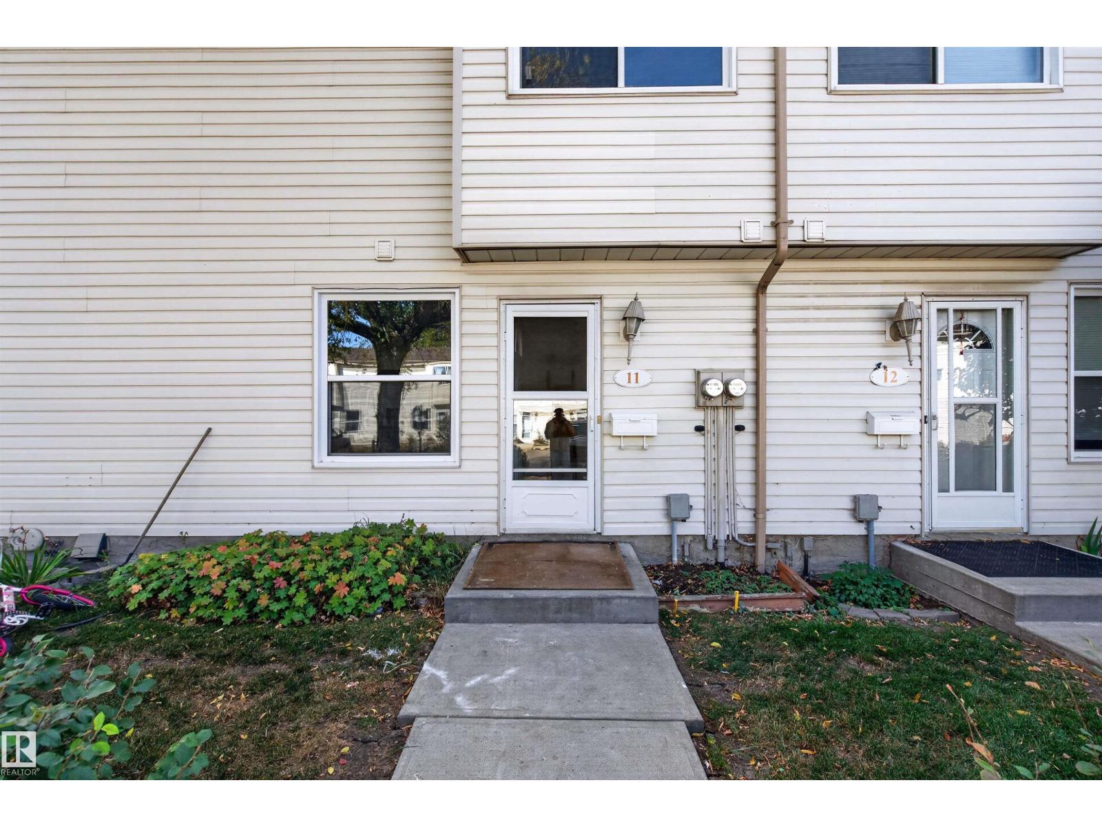 #11 2024 57 ST NW