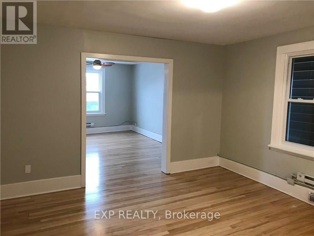 383 RICHMOND ROAD