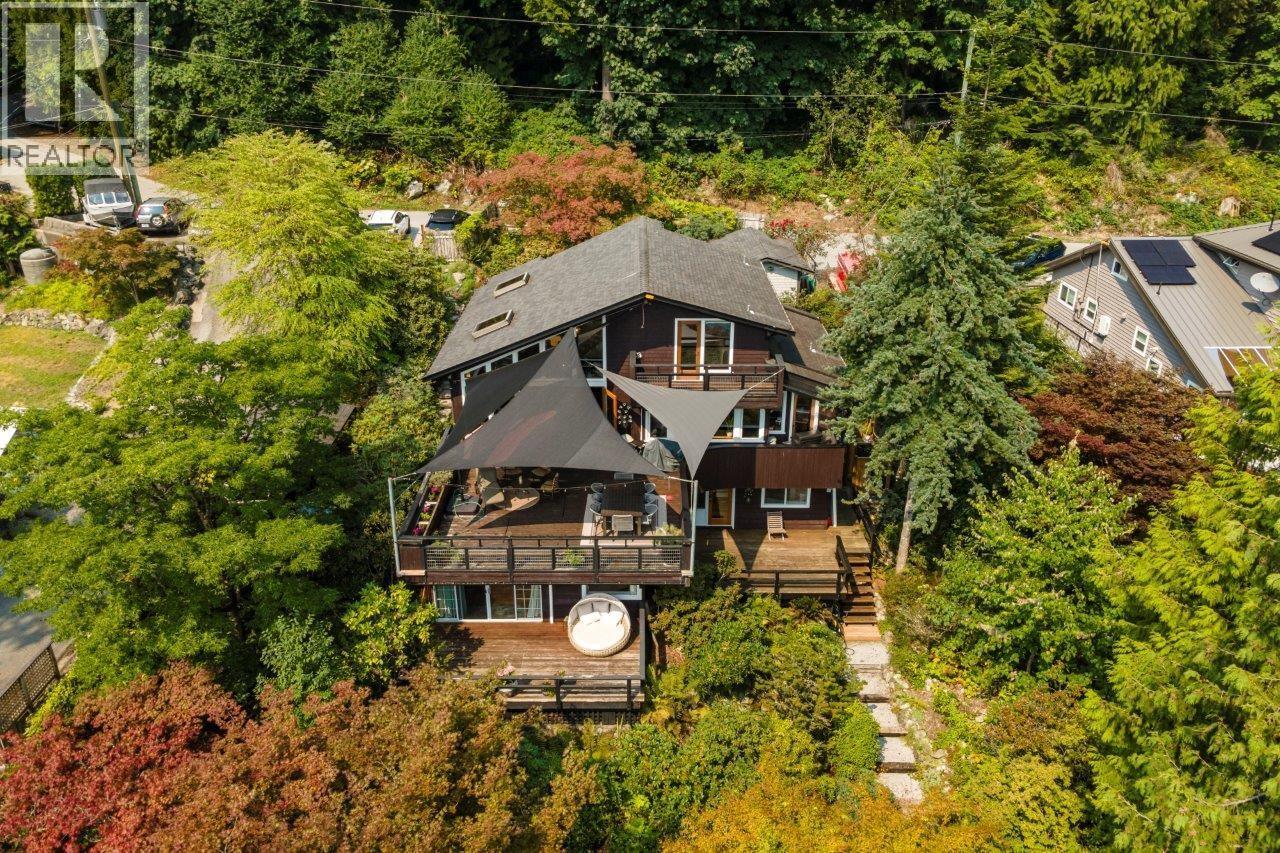 330 SASAMAT LANE