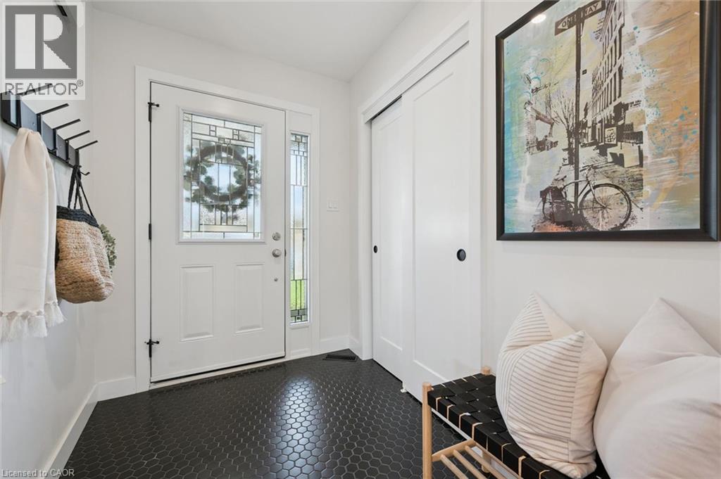 6 BRANWOOD Place