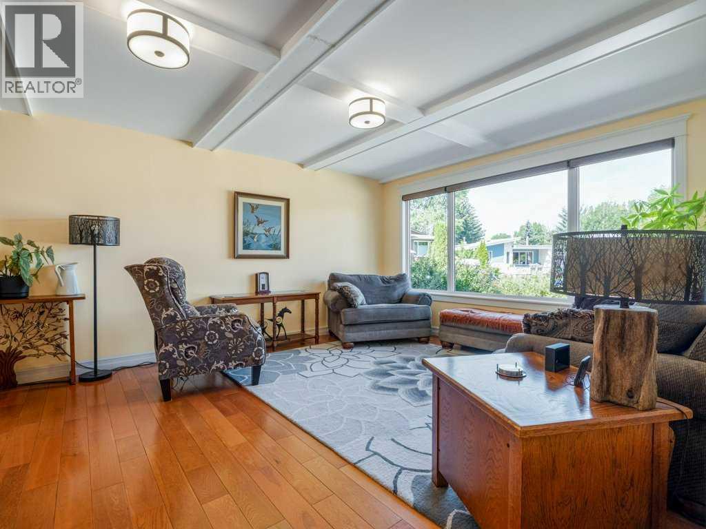 39 Eton Road W