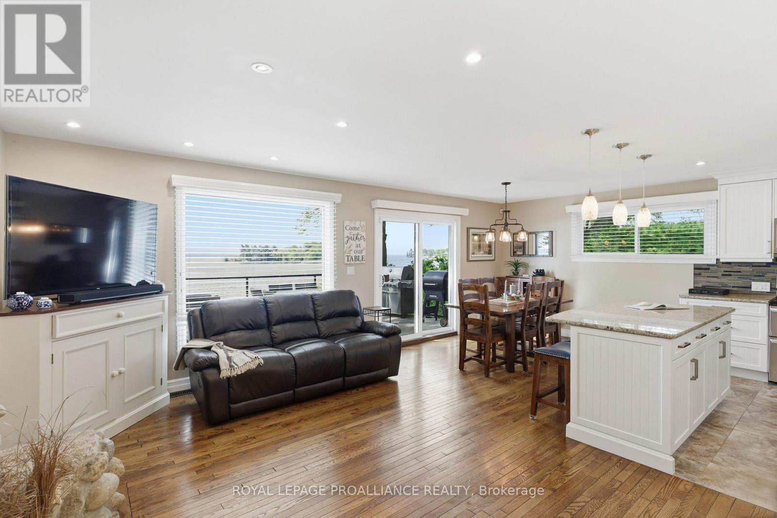 23 MOON ROAD