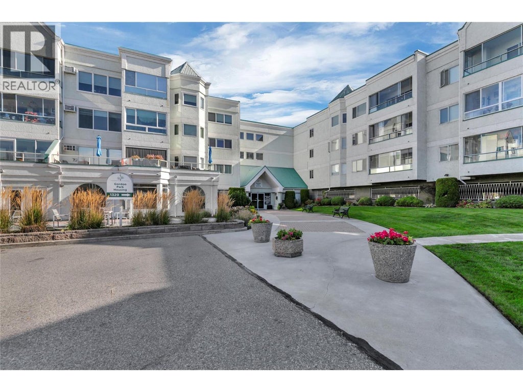 1329 KLO ROAD UNIT# 404, KELOWNA, BC V1W 3N9 - Image 814410523.jpeg?d=l