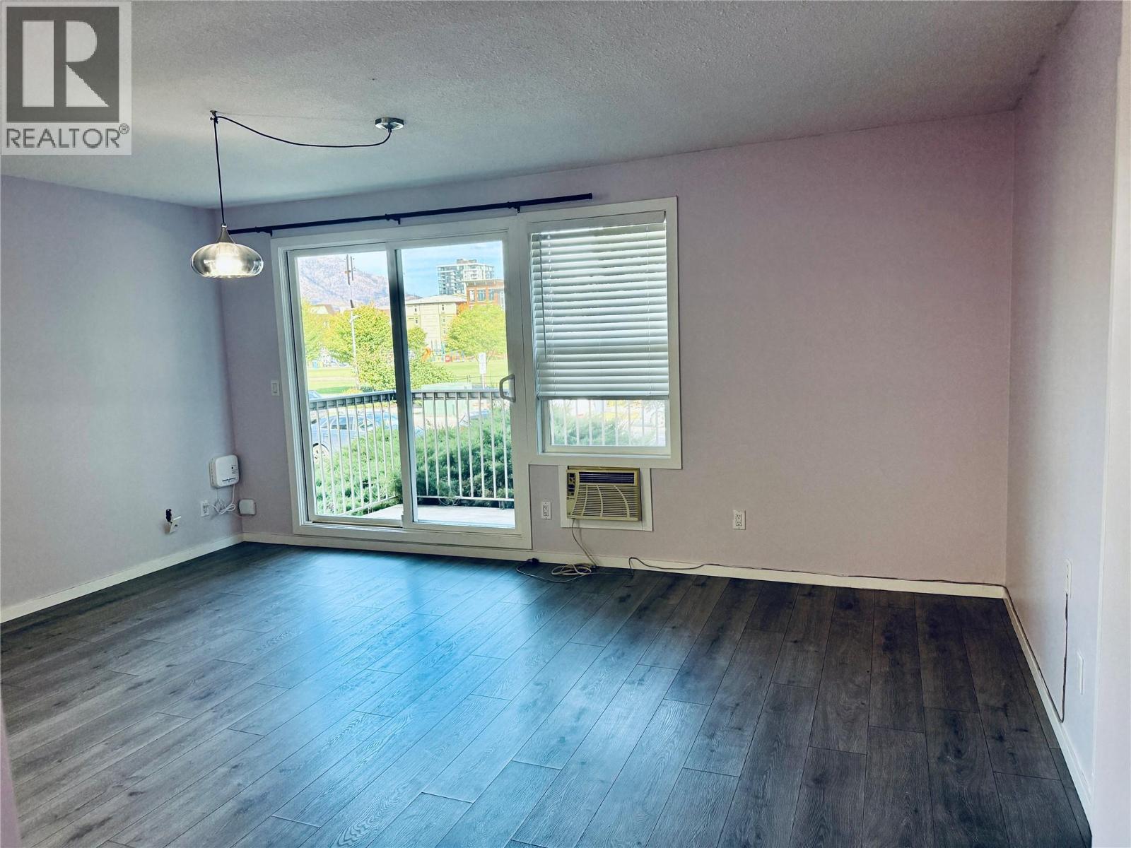 625 Rowcliffe Avenue Unit# 101