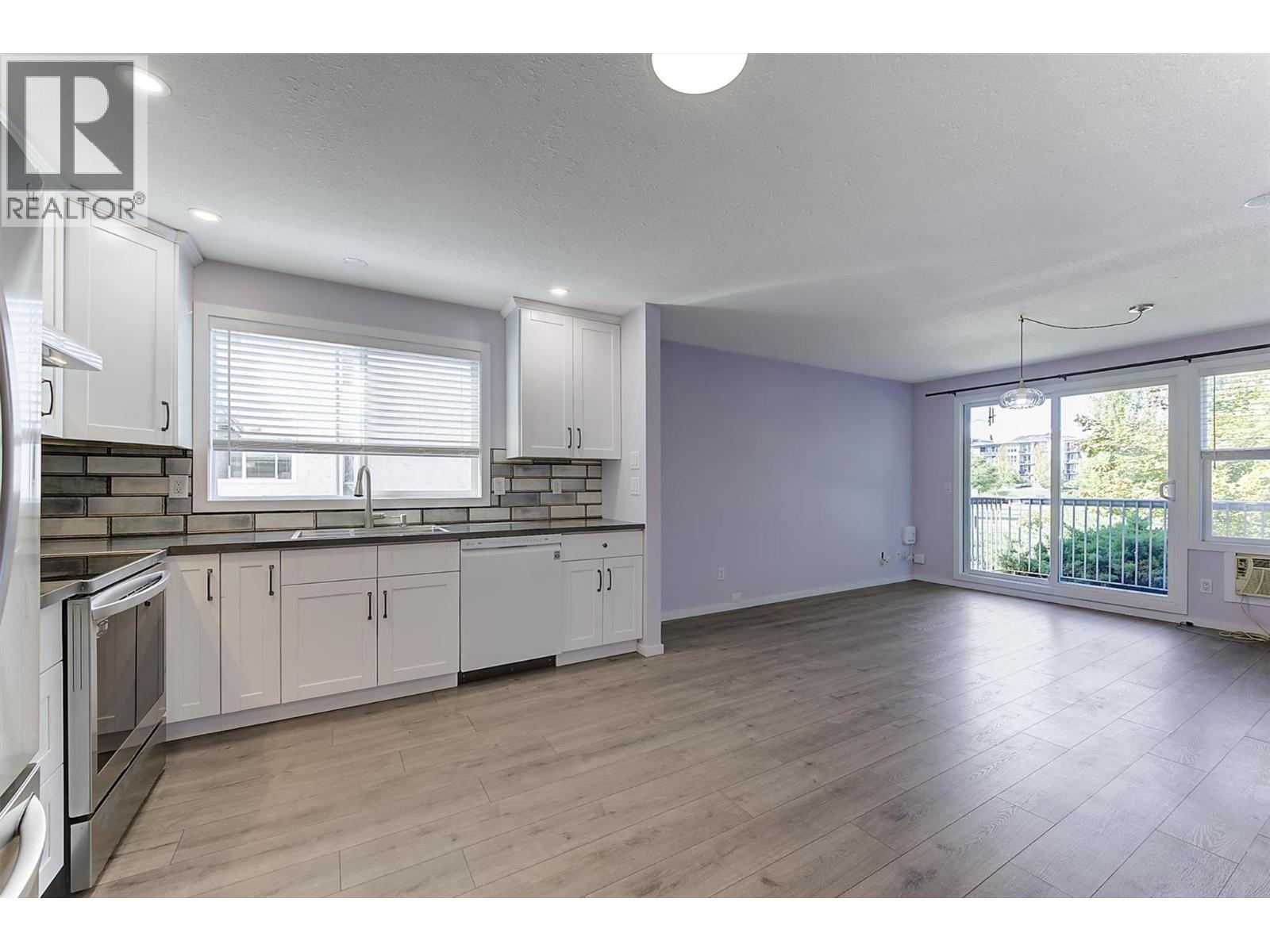 625 Rowcliffe Avenue Unit# 101
