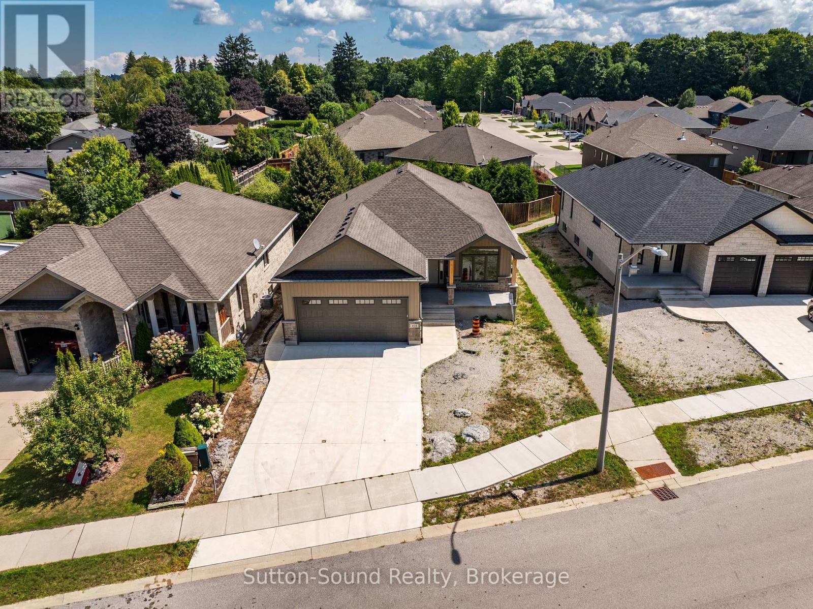 401 6TH AVENUE W