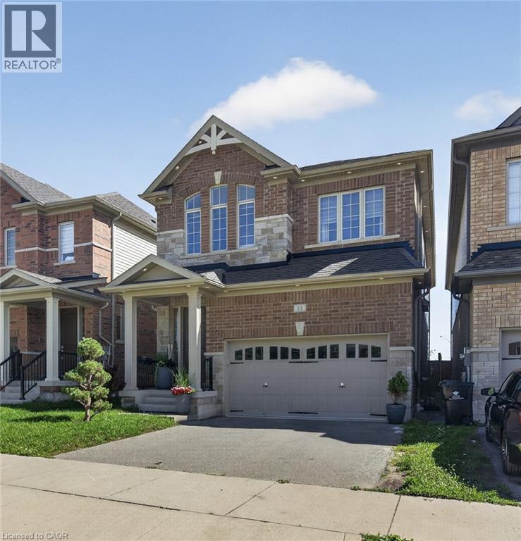10 REISTWOOD Drive