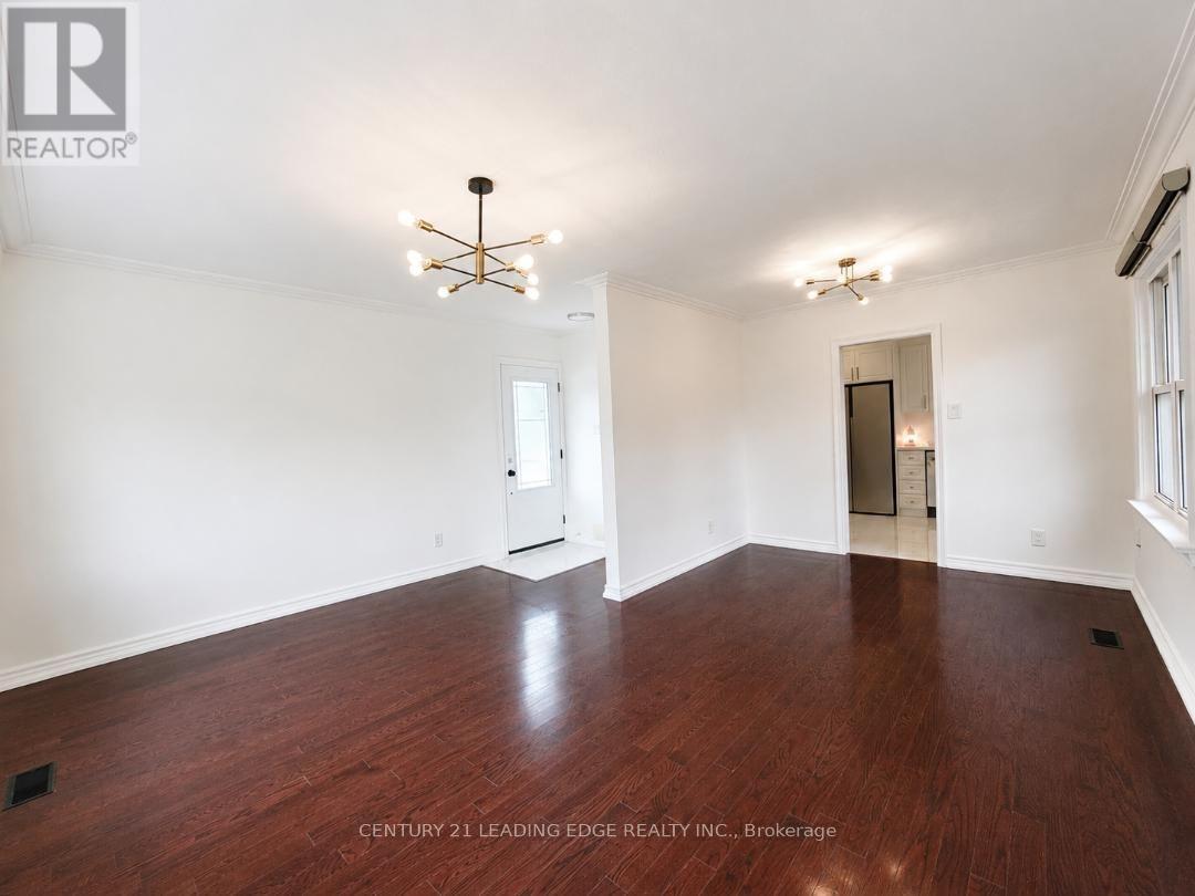 28 ERINGATE DRIVE