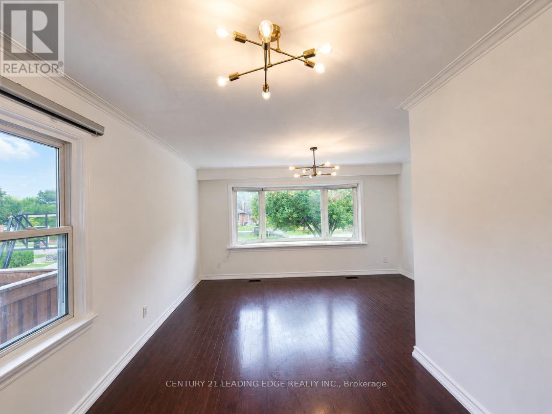 28 ERINGATE DRIVE