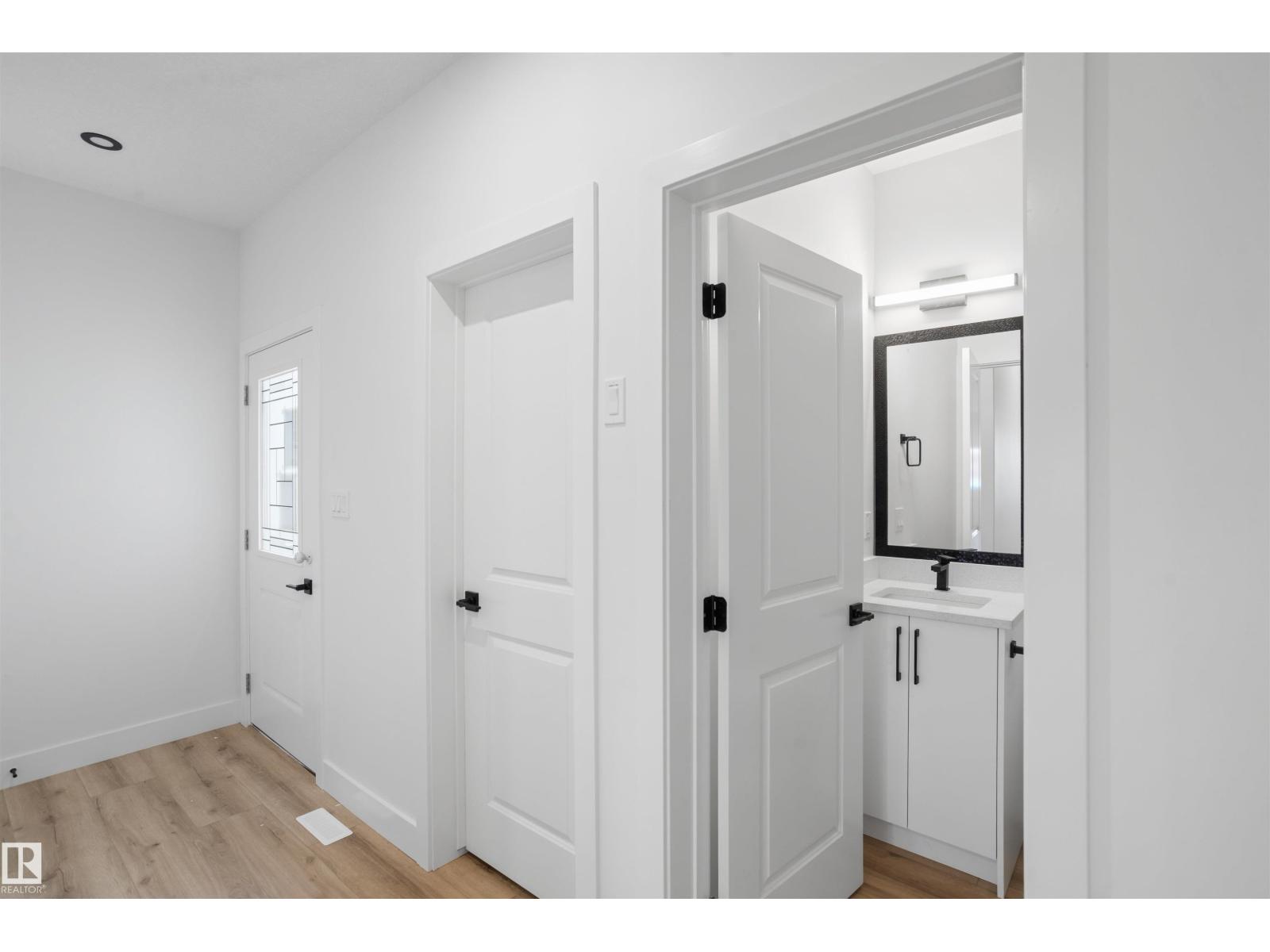 1798 Crossbill LO NW