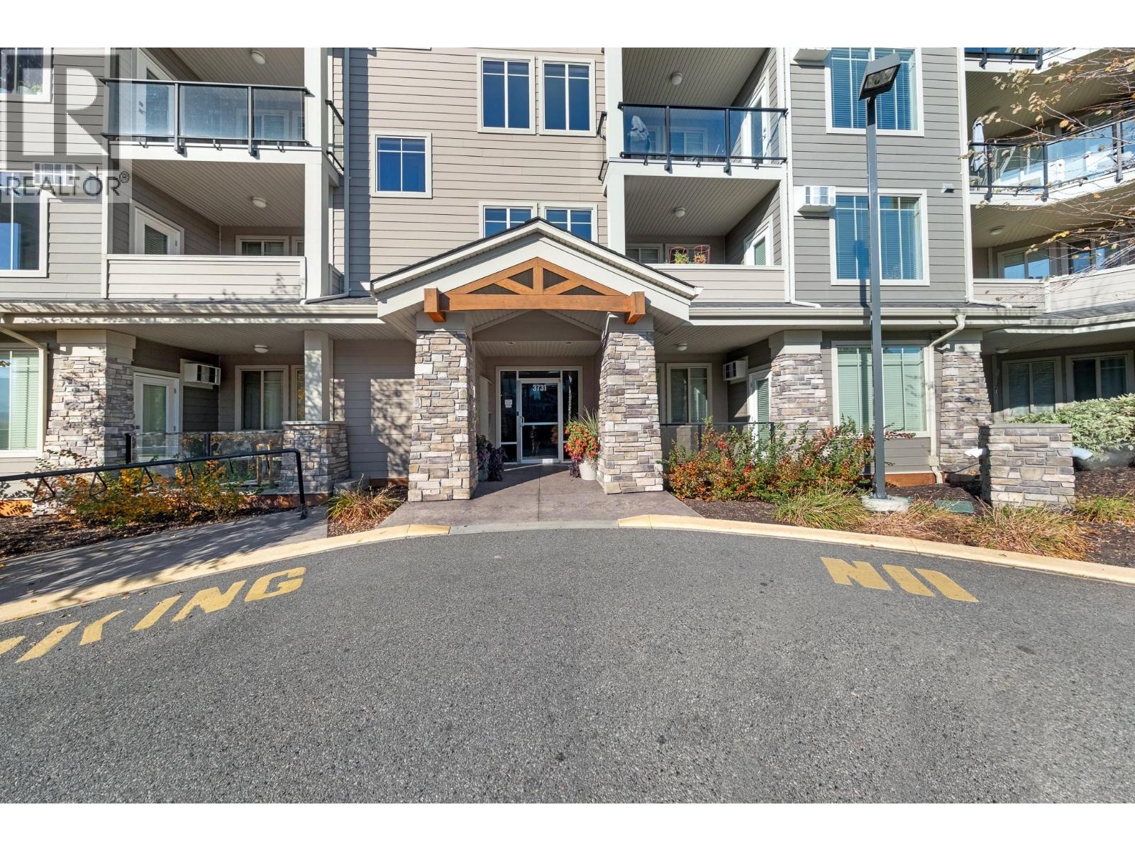 3731 Casorso Road Unit# 106